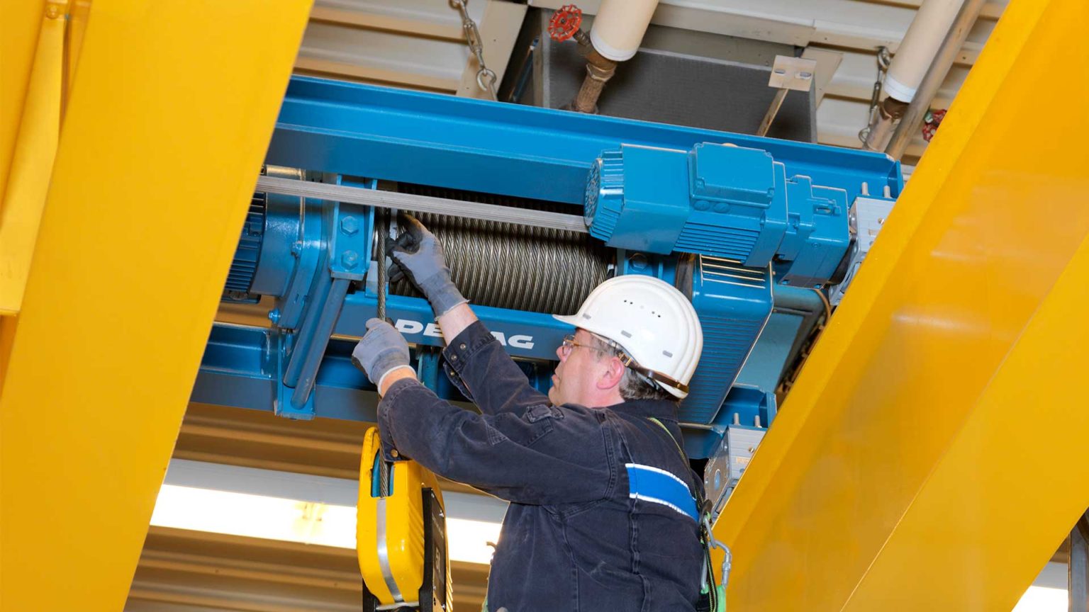 Maintenance of the Demag DH Wire Rope Hoist | Demag Cranes