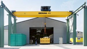 Demag crane used outdoors