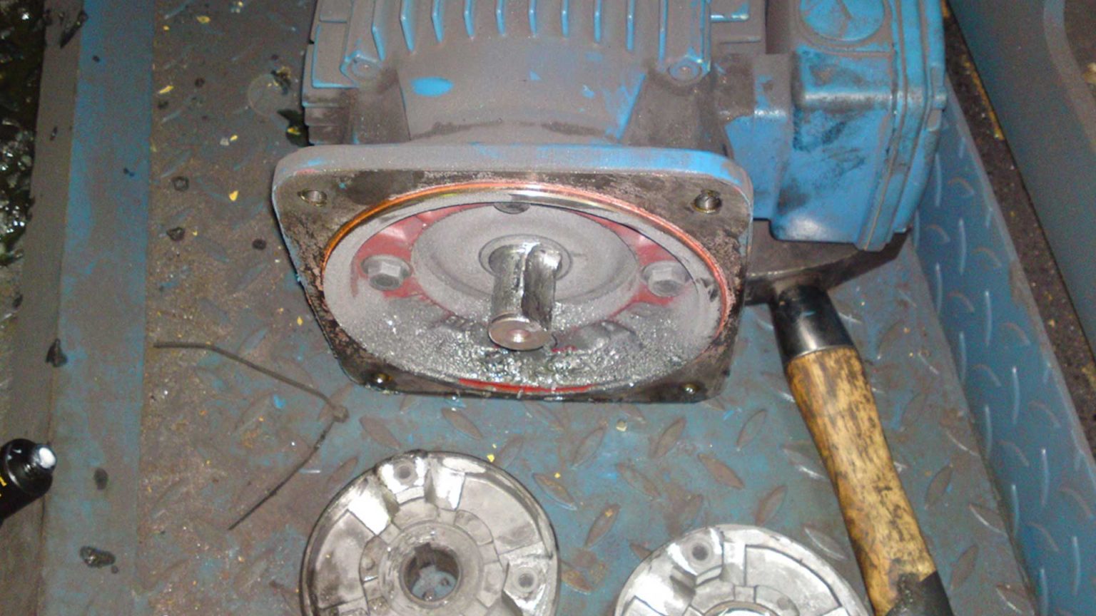 Inspecting the Microspeed Coupling & Roller Star on a Demag DMR or DH